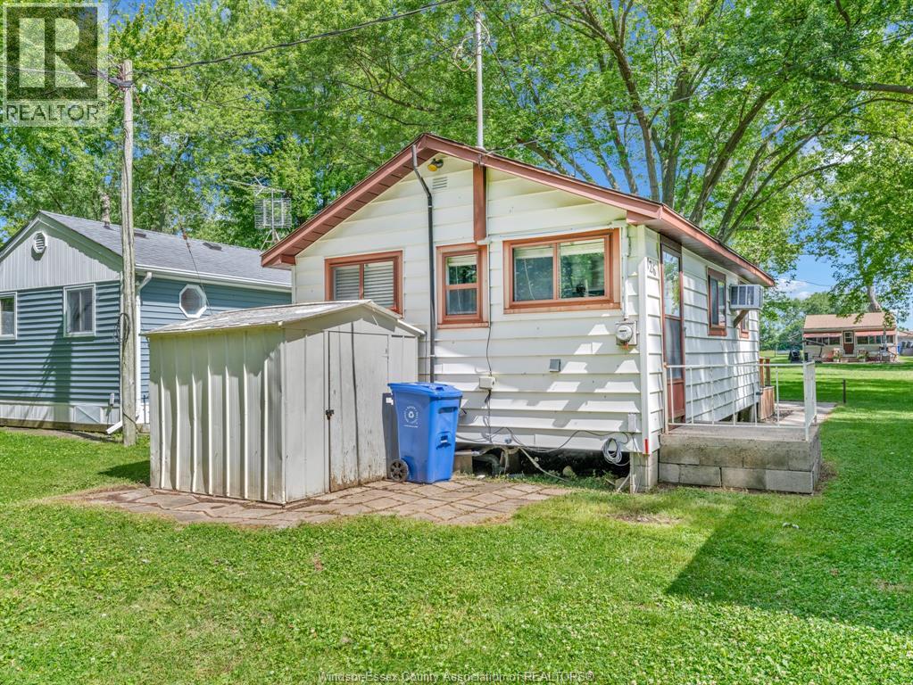 126 Pleasure Beach, Harrow, Ontario  N0R 1G0 - Photo 7 - 26015158