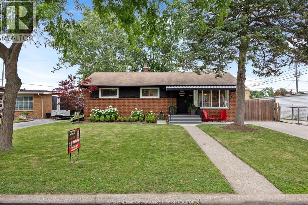 1600 St. Gabriel, Windsor, Ontario  N9E 1P1 - Photo 2 - 26015233