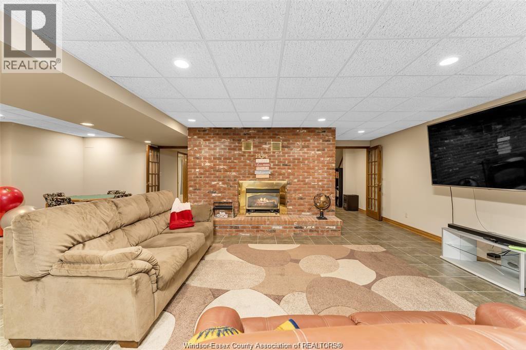 274 Irwin, Essex, Ontario  N8M 2T6 - Photo 31 - 26015309