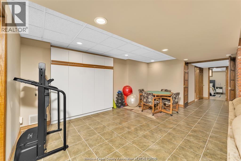 274 Irwin, Essex, Ontario  N8M 2T6 - Photo 37 - 26015309