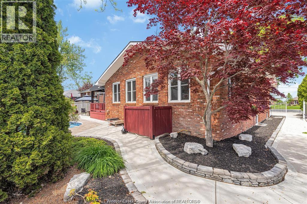 274 Irwin, Essex, Ontario  N8M 2T6 - Photo 41 - 26015309