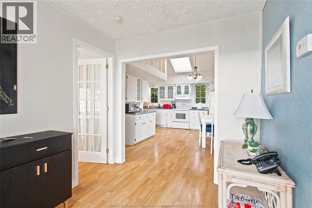 866 Point Pelee Drive, Leamington, Ontario  N8H 3V4 - Photo 18 - 26015344