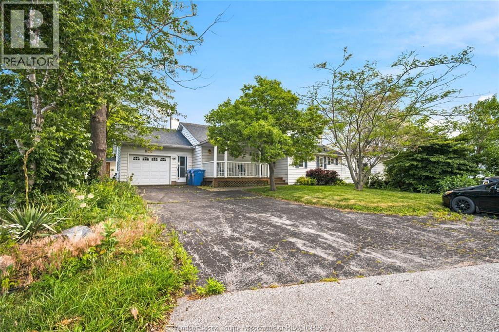 866 Point Pelee Drive, Leamington, Ontario  N8H 3V4 - Photo 5 - 26015344