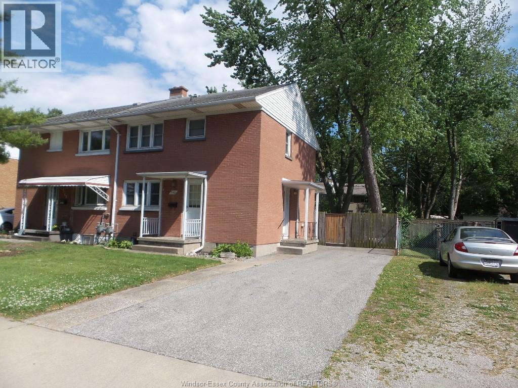 2163 College Avenue, Windsor, Ontario  N8B 1M6 - Photo 1 - 26015372