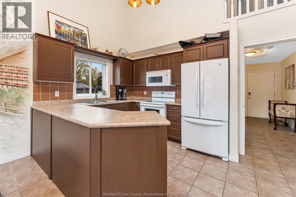 11460 Timber Bay Crescent, Windsor, Ontario  N8R 2K9 - Photo 12 - 26015375