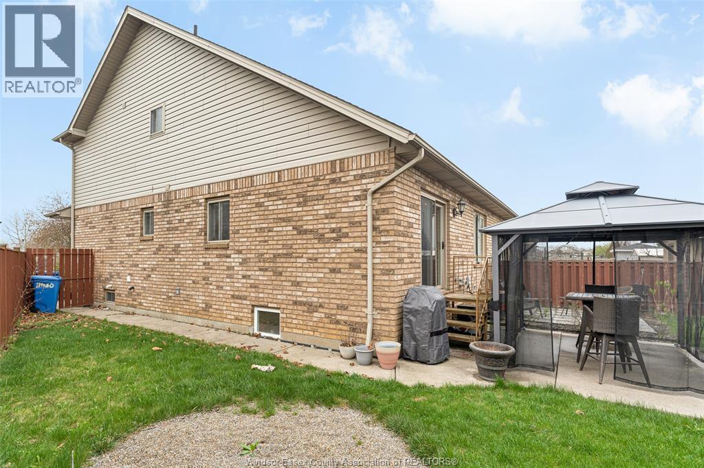 11460 Timber Bay Crescent, Windsor, Ontario  N8R 2K9 - Photo 3 - 26015375