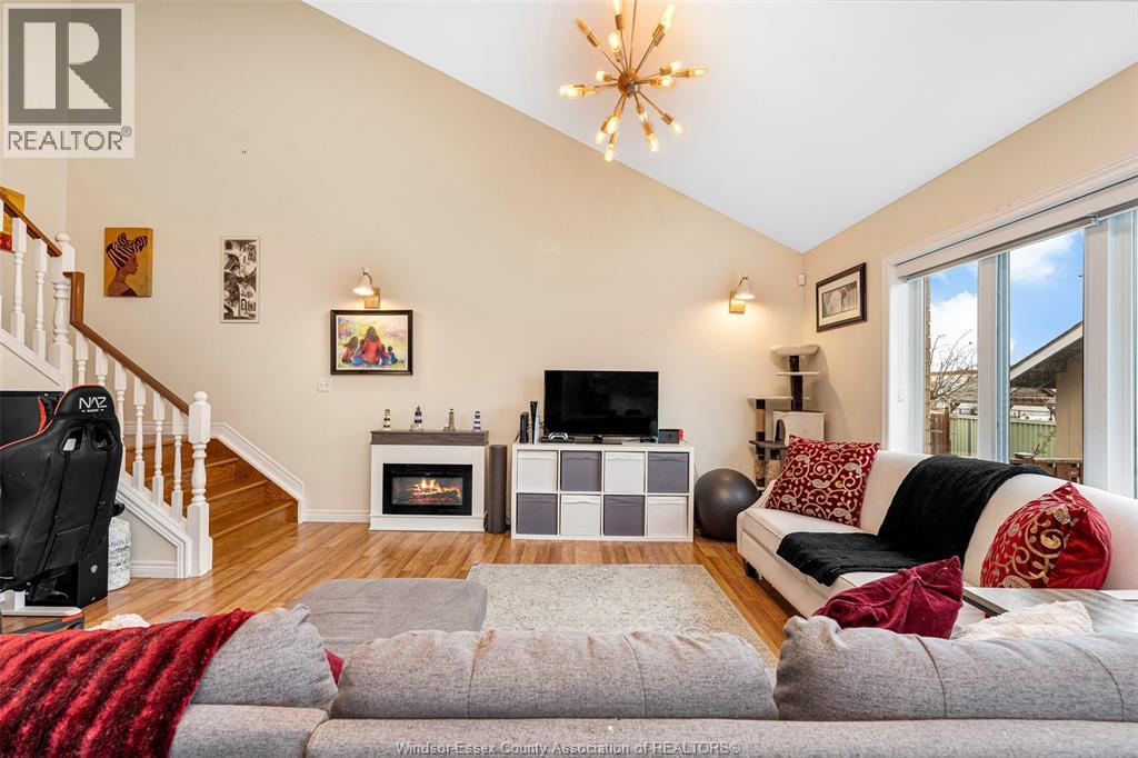 11460 Timber Bay Crescent, Windsor, Ontario  N8R 2K9 - Photo 7 - 26015375
