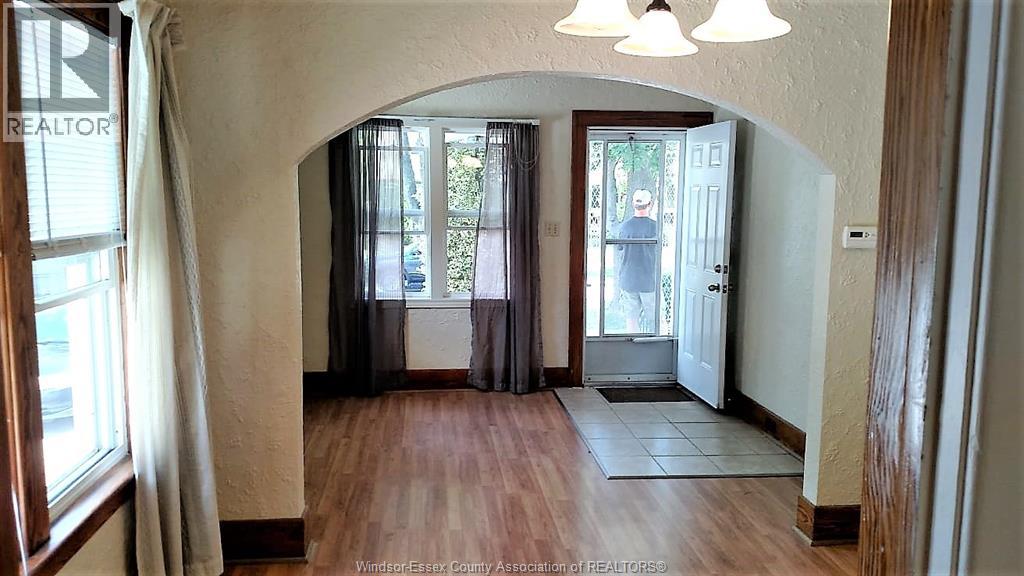 751 Randolph, Windsor, Ontario  N9B 2T7 - Photo 3 - 26015327