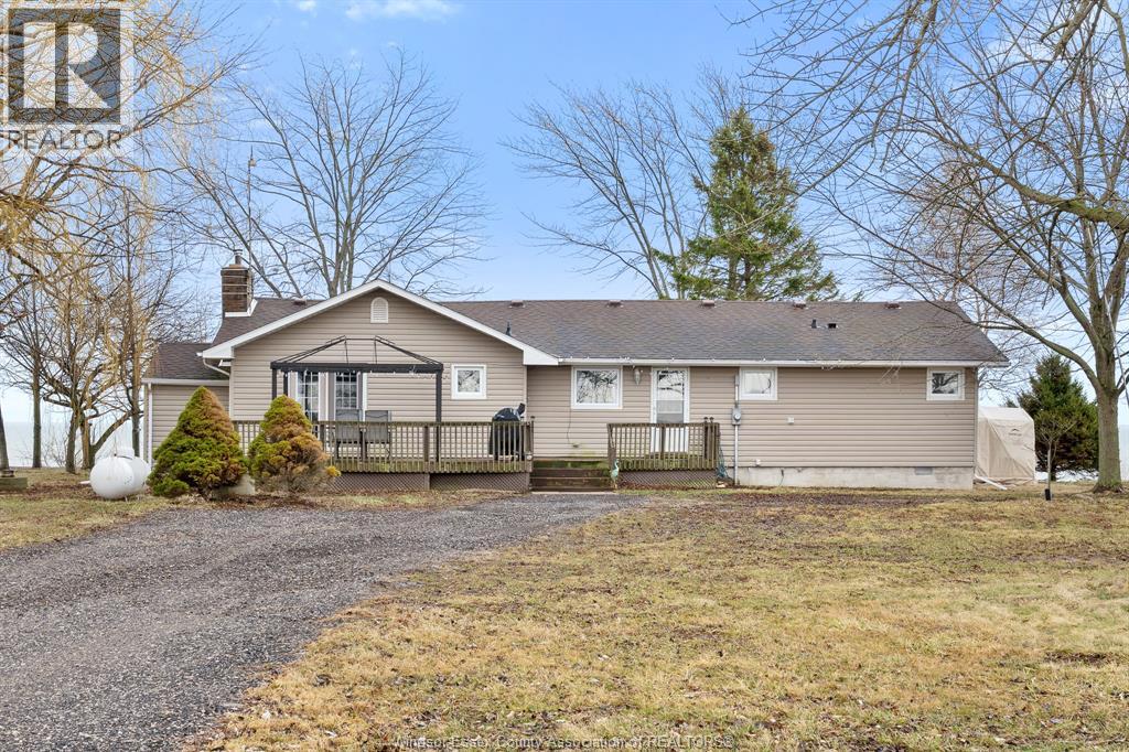1956 Ocean Boulevard, Wheatley, Ontario  N0P 2P0 - Photo 1 - 26015228