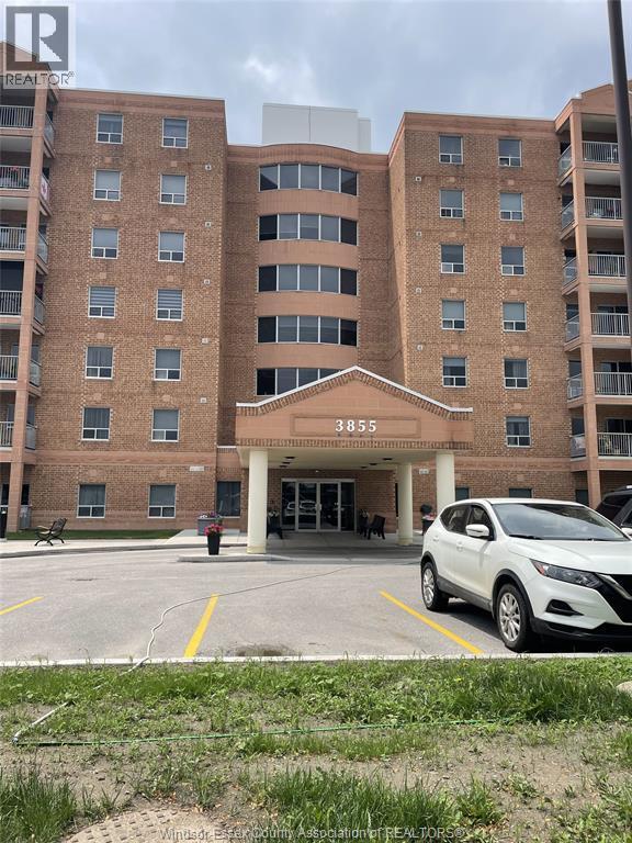 3855 Southwinds Drive Unit# 702, Windsor, Ontario  N9G 2N2 - Photo 1 - 26015382