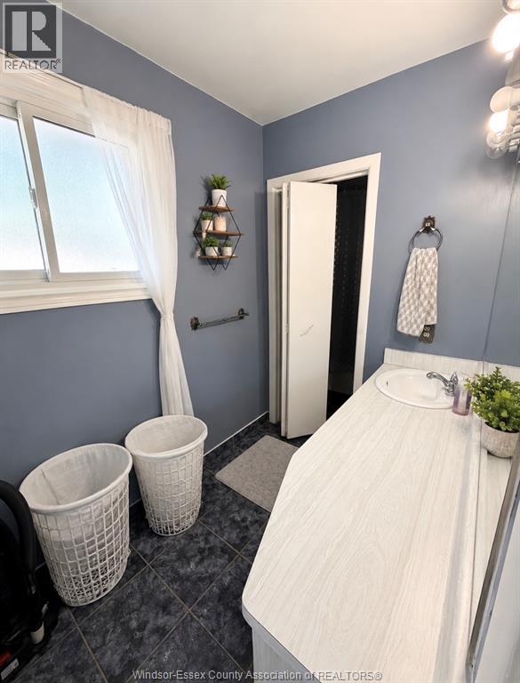 3740 Dominion, Windsor, Ontario  N9E 2P3 - Photo 11 - 26015385