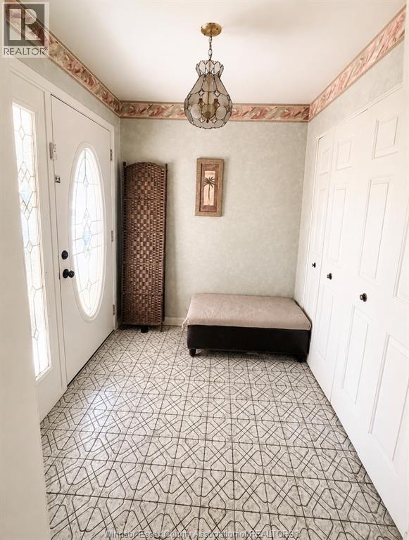 3740 Dominion, Windsor, Ontario  N9E 2P3 - Photo 5 - 26015385