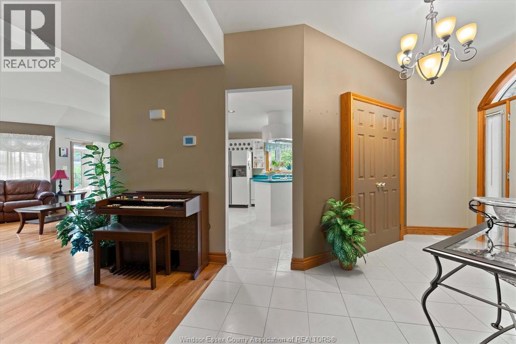44 Worchester, Leamington, Ontario  N8H 5C1 - Photo 10 - 26015330