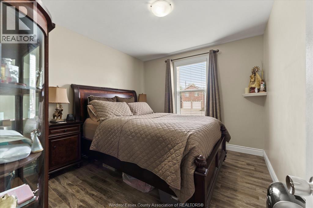 2563 Meldrum, Windsor, Ontario  N8W 4E9 - Photo 16 - 26015441