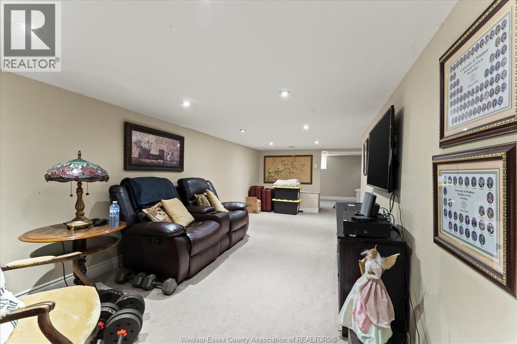 2563 Meldrum, Windsor, Ontario  N8W 4E9 - Photo 20 - 26015441