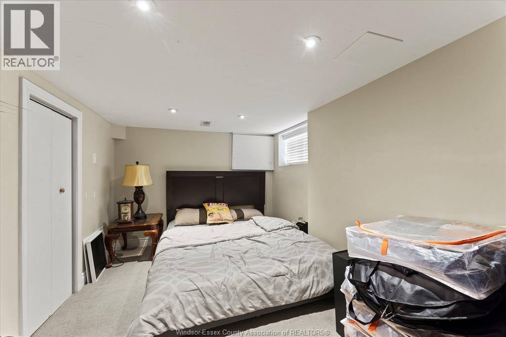 2563 Meldrum, Windsor, Ontario  N8W 4E9 - Photo 22 - 26015441