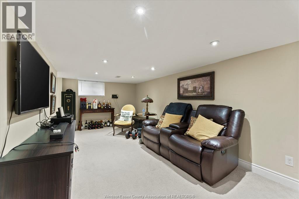 2563 Meldrum, Windsor, Ontario  N8W 4E9 - Photo 23 - 26015441
