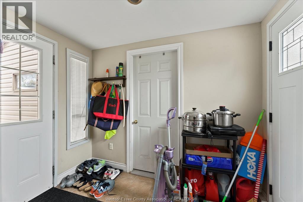 2563 Meldrum, Windsor, Ontario  N8W 4E9 - Photo 25 - 26015441
