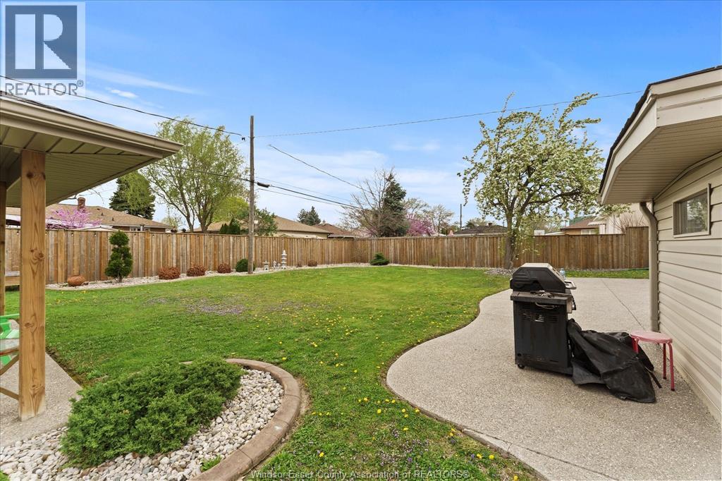 2563 Meldrum, Windsor, Ontario  N8W 4E9 - Photo 32 - 26015441