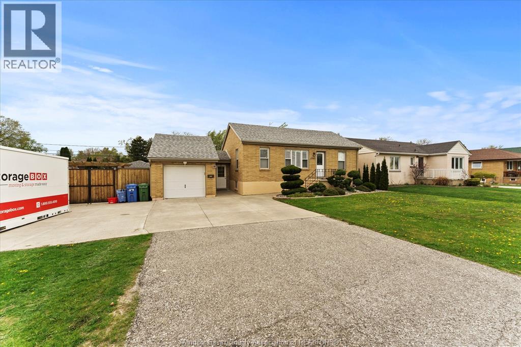 2563 Meldrum, Windsor, Ontario  N8W 4E9 - Photo 4 - 26015441