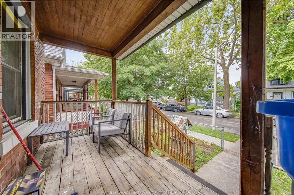 1066 Hickory, Windsor, Ontario  N8Y 3S1 - Photo 4 - 26015124