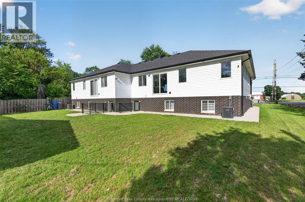 2328 Front Road, Lasalle, Ontario  N9J 2C2 - Photo 38 - 26013846