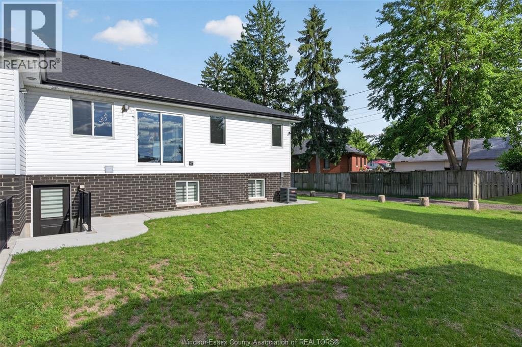 2328 Front Road, Lasalle, Ontario  N9J 2C2 - Photo 40 - 26013846