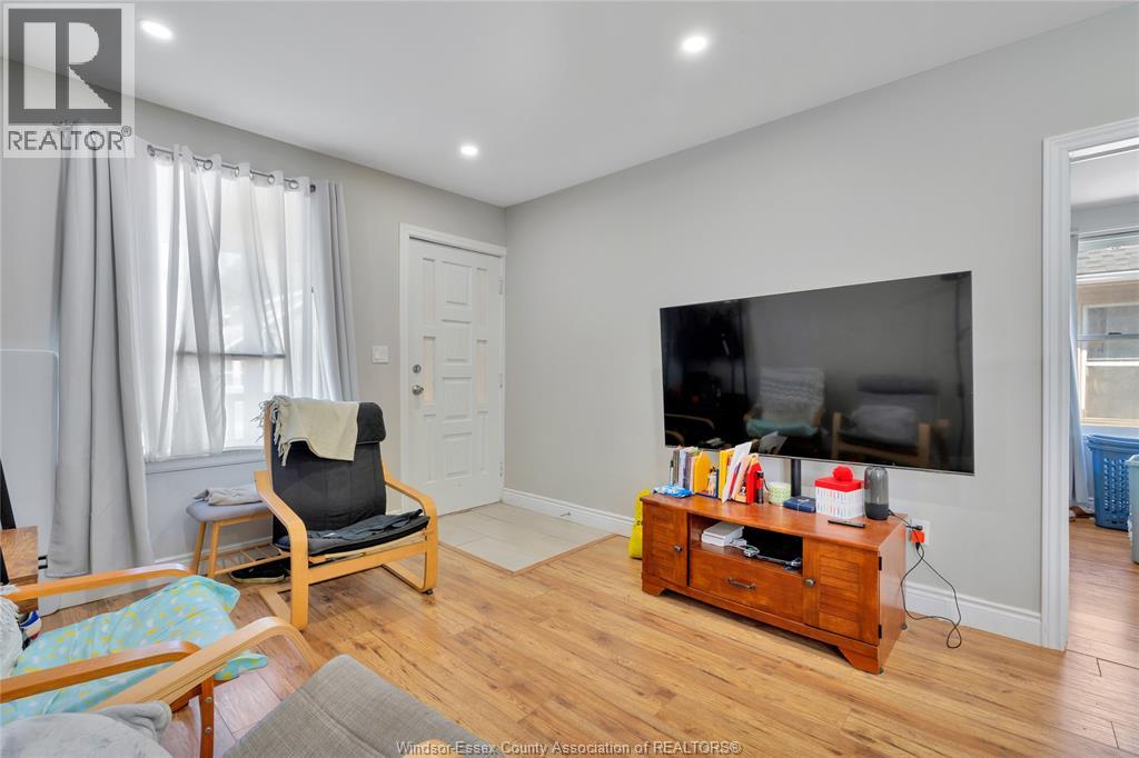 1396 Lillian Avenue, Windsor, Ontario  N8X 4A5 - Photo 5 - 26015447