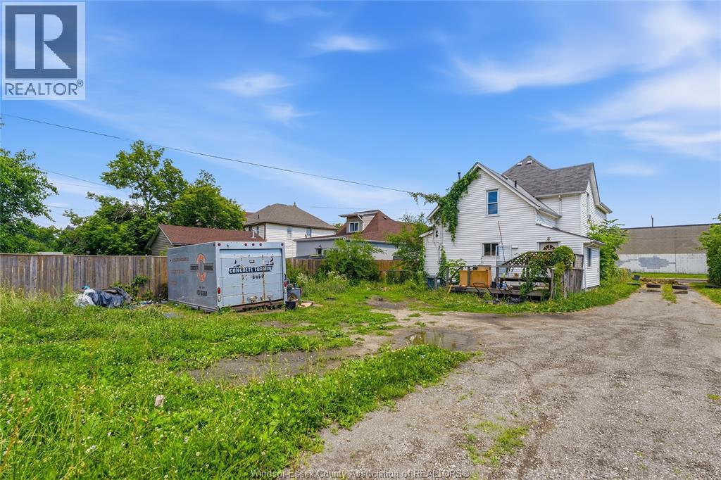 736 Brant Street, Windsor, Ontario  N9A 3E8 - Photo 4 - 26015246