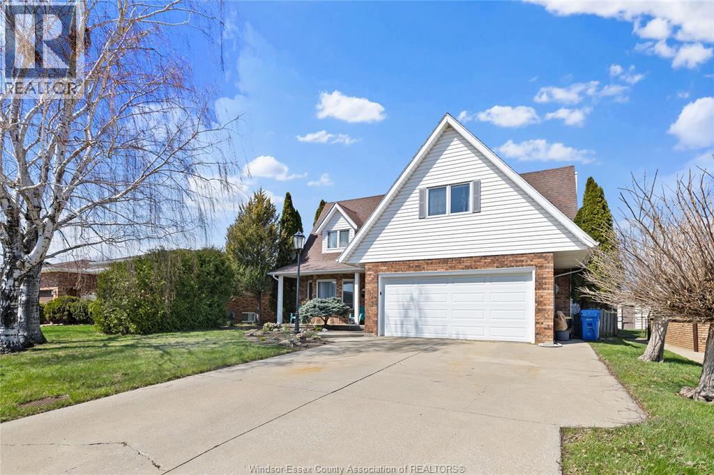 9 Sherwood, Leamington, Ontario  N8H 4V1 - Photo 2 - 26015487