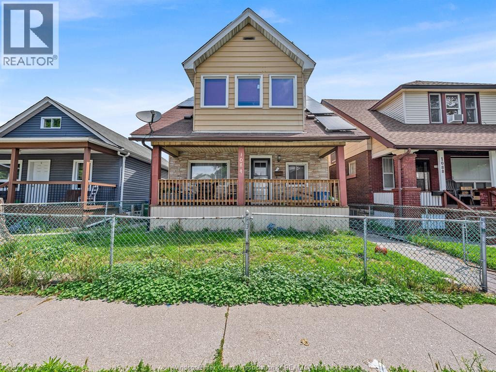 1084 Hickory, Windsor, Ontario  N8Y 3S1 - Photo 3 - 26015490