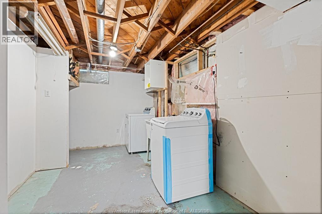 3162 Avondale, Windsor, Ontario  N9E 1X3 - Photo 13 - 26015476
