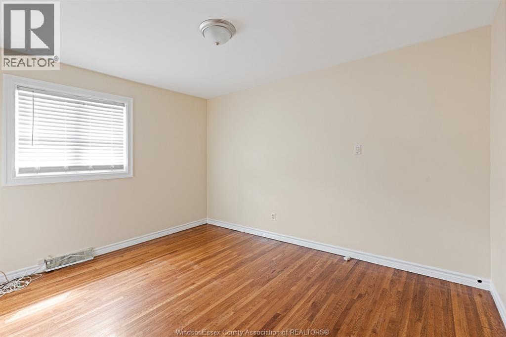 3162 Avondale, Windsor, Ontario  N9E 1X3 - Photo 6 - 26015476