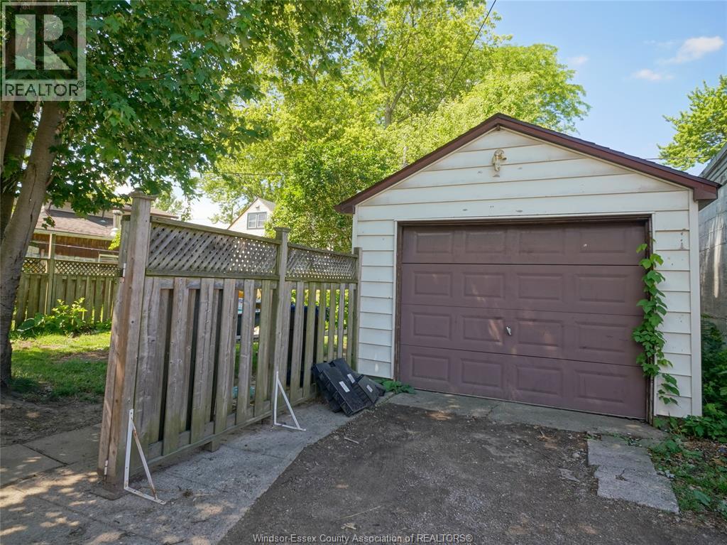 16 Mcnaughton Avenue, Wallaceburg, Ontario  N8A 1R8 - Photo 20 - 26015494
