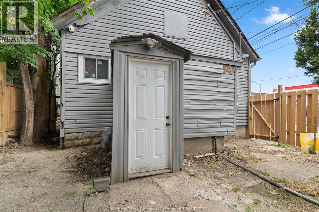 939 Wyandotte Street East, Windsor, Ontario  N9A 3K1 - Photo 29 - 26015521