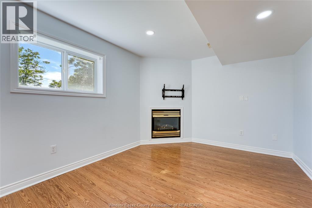 3867 Clara Avenue, Windsor, Ontario  N9E 4X6 - Photo 33 - 26015500