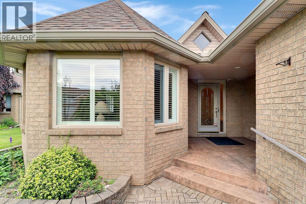 1099 Imperial Crescent, Windsor, Ontario  N9G 2T4 - Photo 4 - 26015483