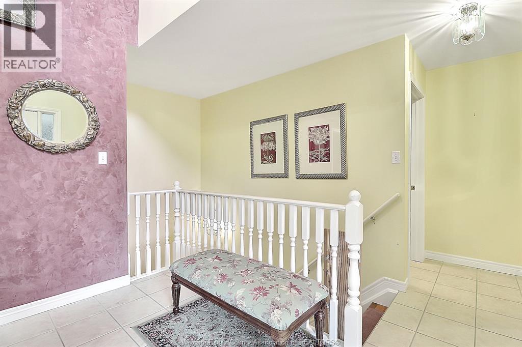 1099 Imperial Crescent, Windsor, Ontario  N9G 2T4 - Photo 6 - 26015483