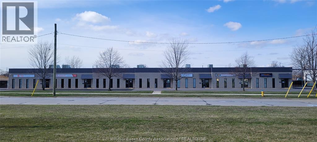 6270 Hawthorne Drive, Windsor, Ontario  N8T 1J9 - Photo 1 - 26015527
