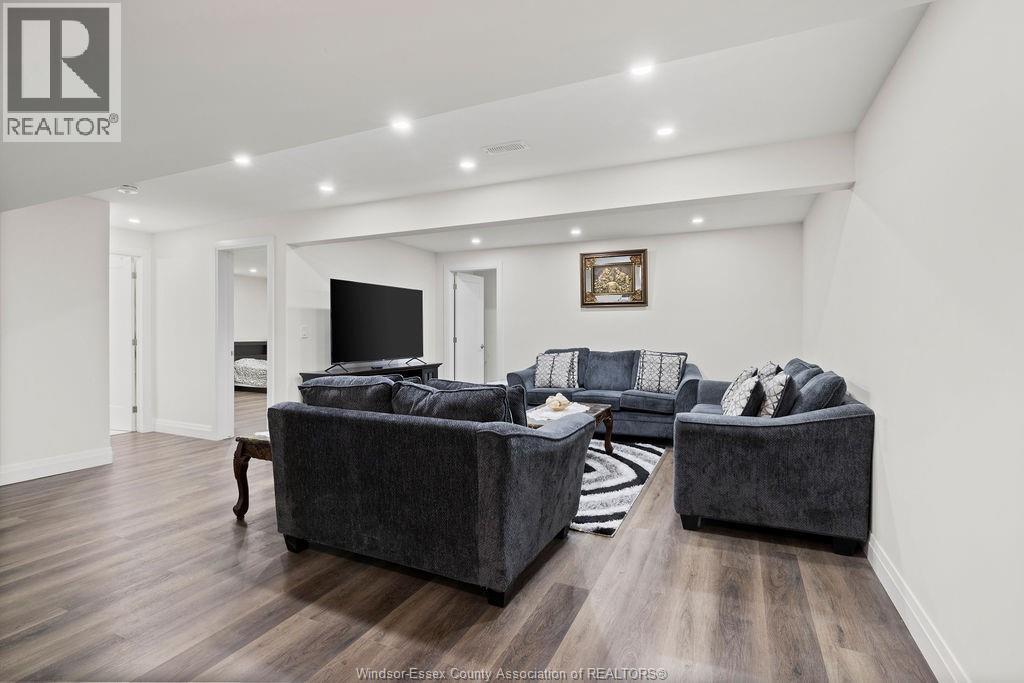 2431 Barkley Avenue, Windsor, Ontario  N8P 0G7 - Photo 19 - 26015526