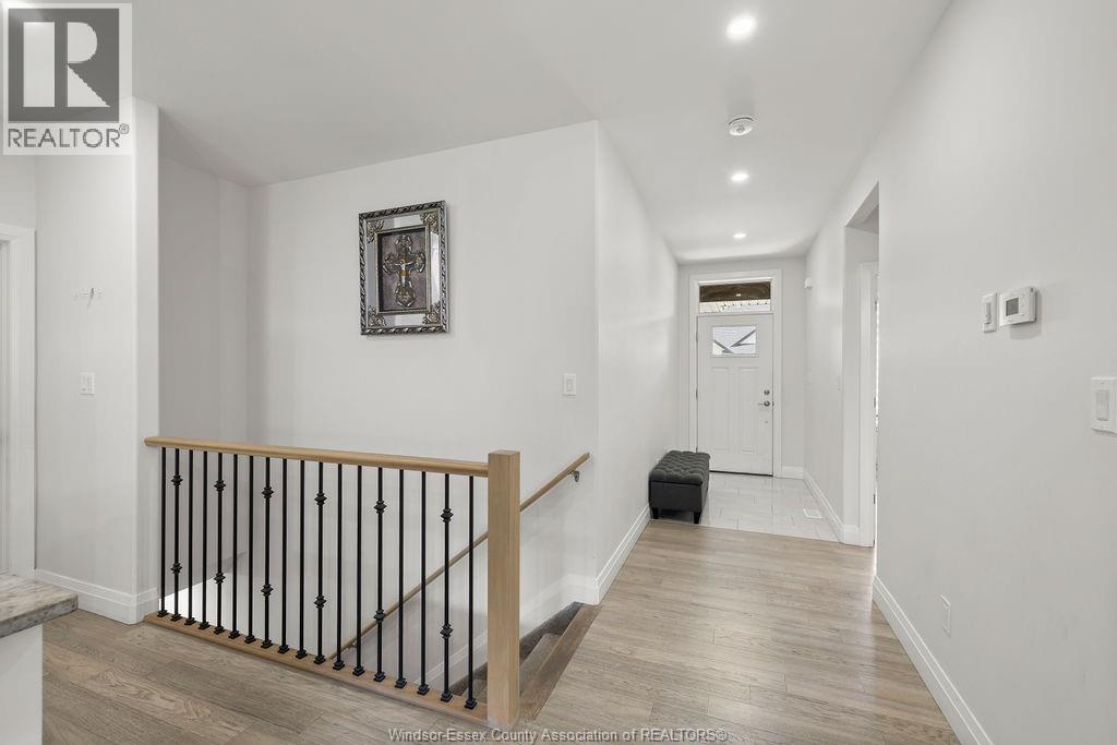 2431 Barkley Avenue, Windsor, Ontario  N8P 0G7 - Photo 6 - 26015526