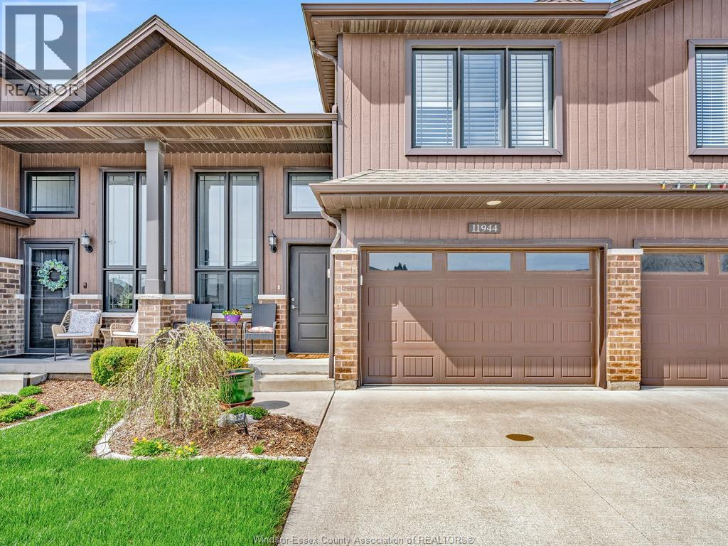 11944 Thistledown, Windsor, Ontario  N8P 0B7 - Photo 1 - 26015538