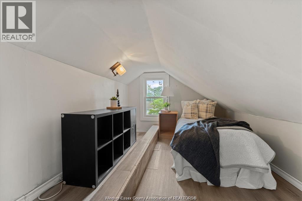 965 Bridge, Windsor, Ontario  N9B 2M9 - Photo 20 - 26015542