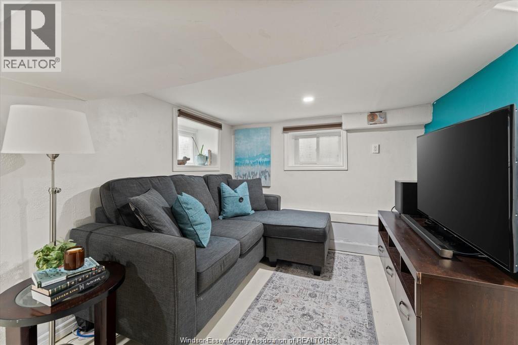 965 Bridge, Windsor, Ontario  N9B 2M9 - Photo 23 - 26015542