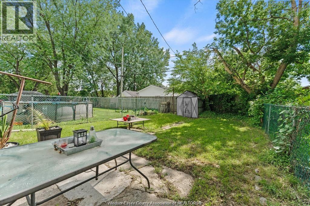 965 Bridge, Windsor, Ontario  N9B 2M9 - Photo 28 - 26015542