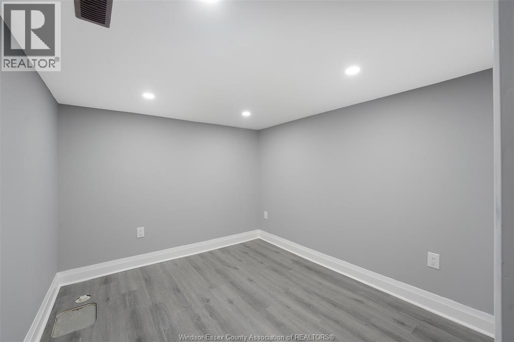 1059 Elsmere Avenue, Windsor, Ontario  N9A 2B1 - Photo 23 - 26015445