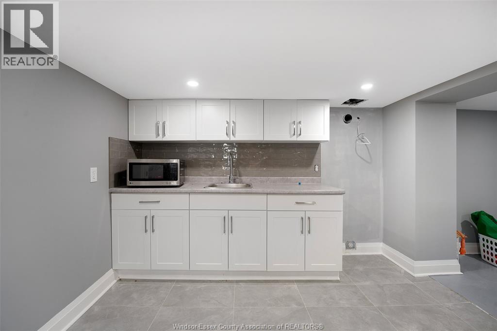 1059 Elsmere Avenue, Windsor, Ontario  N9A 2B1 - Photo 25 - 26015445