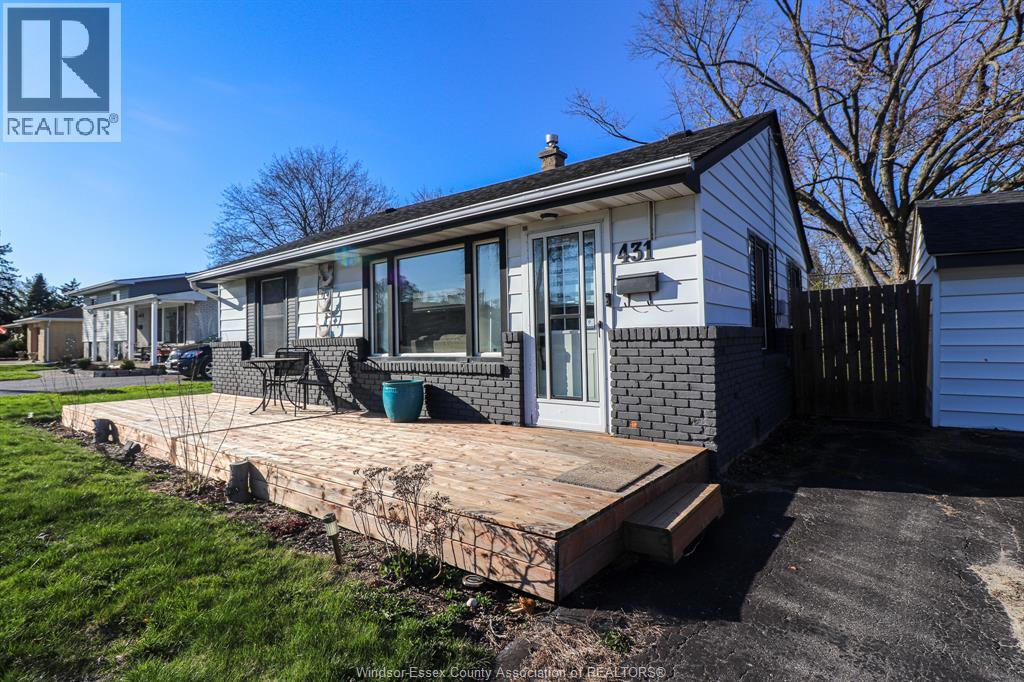 431 Maple, Lasalle, Ontario  N9J 1P3 - Photo 1 - 26015550