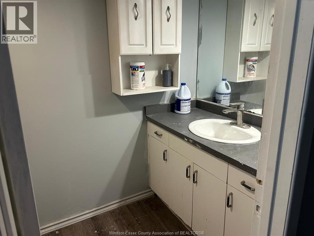 770 Randolph, Windsor, Ontario  N9B 2T8 - Photo 8 - 26015452