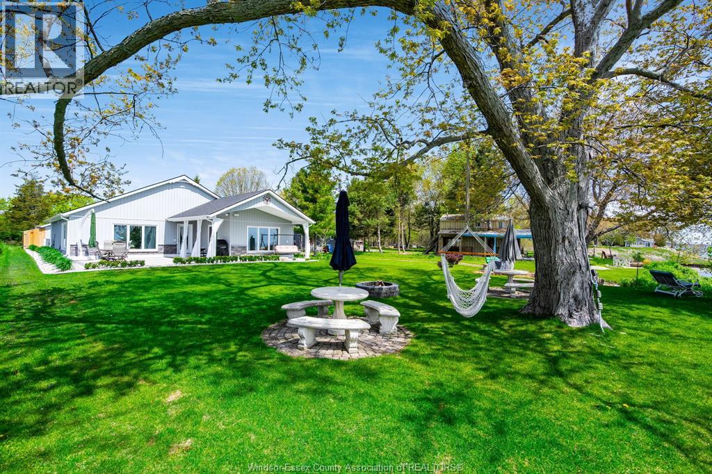 952 Hiawatha Beach, Wheatley, Ontario  N0P 2P0 - Photo 1 - 26015579